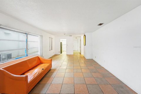 Copropriété à vendre à Pinellas Park, Floride: 2 chambres, 108.23 m2 № 2094375 - photo 6