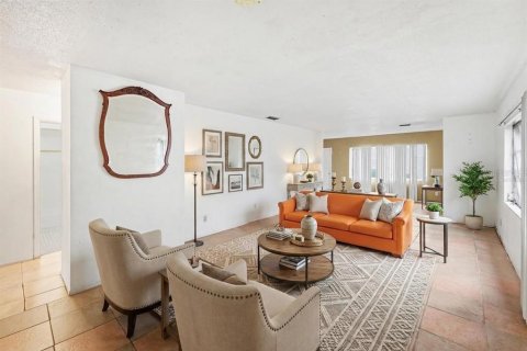 Copropriété à vendre à Pinellas Park, Floride: 2 chambres, 108.23 m2 № 2094375 - photo 4