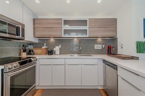 Снять в аренду кондоминиум в Майами-Бич, Флорида 55.74м2, № 1058685 - фото 7