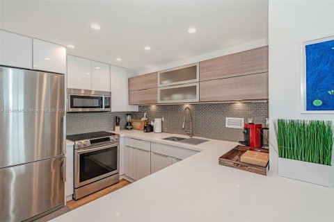 Снять в аренду кондоминиум в Майами-Бич, Флорида 55.74м2, № 1058685 - фото 6