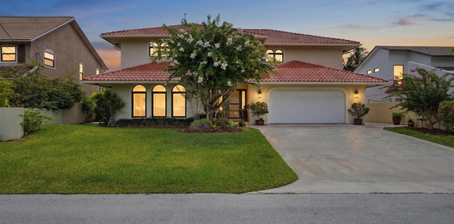 Casa en Pompano Beach, Florida 4 dormitorios, 324.97 m2 № 2177389