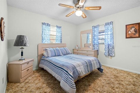 House in Lorida, Florida 3 bedrooms, 152.73 sq.m. № 2108274 - photo 30
