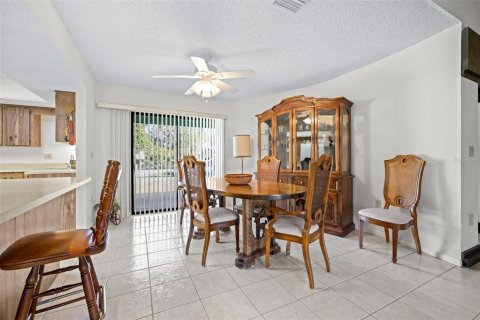 House in Lorida, Florida 3 bedrooms, 152.73 sq.m. № 2108274 - photo 14