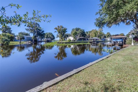 House in Lorida, Florida 3 bedrooms, 152.73 sq.m. № 2108274 - photo 6