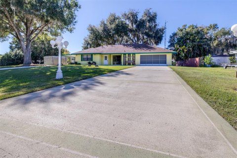 House in Lorida, Florida 3 bedrooms, 152.73 sq.m. № 2108274 - photo 2