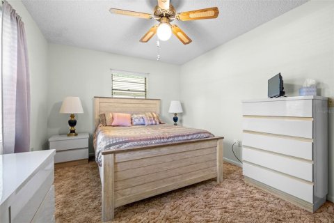 House in Lorida, Florida 3 bedrooms, 152.73 sq.m. № 2108274 - photo 26