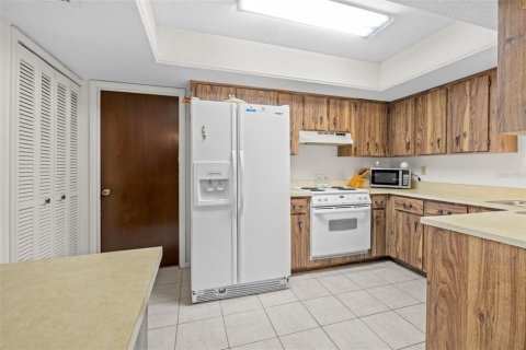 House in Lorida, Florida 3 bedrooms, 152.73 sq.m. № 2108274 - photo 16