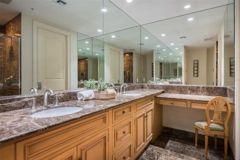 Condominio en venta en Sarasota, Florida, 2 dormitorios, 186.83 m2 № 2100785 - foto 2