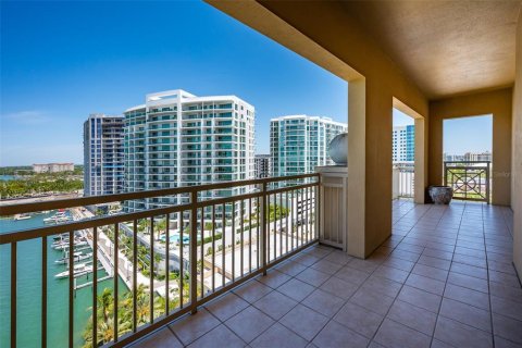 Condominio en venta en Sarasota, Florida, 2 dormitorios, 186.83 m2 № 2100785 - foto 5