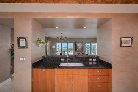 Condominio en venta en Sarasota, Florida, 2 dormitorios, 186.83 m2 № 2100785 - foto 21