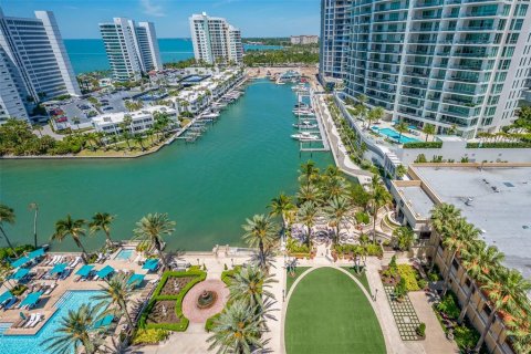 Condominio en venta en Sarasota, Florida, 2 dormitorios, 186.83 m2 № 2100785 - foto 8
