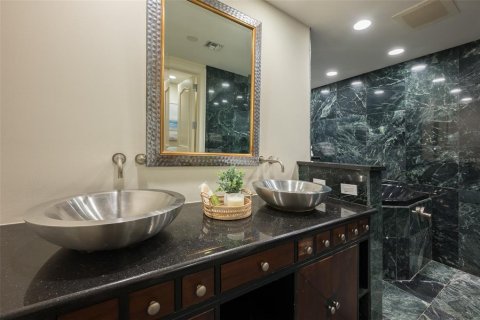 Condominio en venta en Sarasota, Florida, 2 dormitorios, 186.83 m2 № 2100785 - foto 27