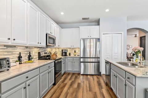 Купить виллу или дом в Гринакрес, Флорида 6 спален, 310.11м2, № 1954322 - фото 7