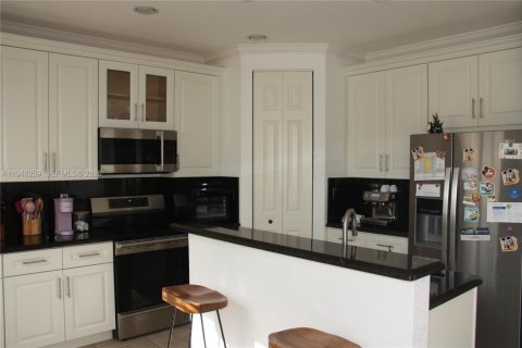 Adosado en venta en Boynton Beach, Florida, 3 dormitorios, 169.64 m2 № 2088932 - foto 7