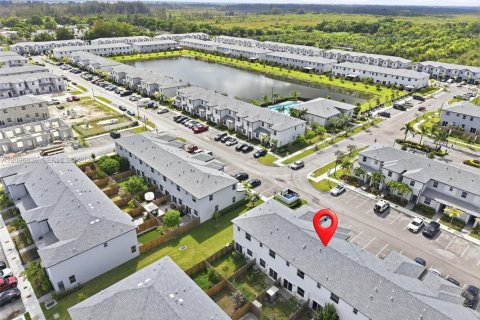 Townhouse in Homestead, Florida 3 bedrooms, 129.41 sq.m. № 2390525 - photo 26