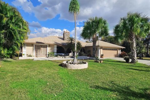 Casa en Okeechobee, Florida 4 dormitorios, 206.89 m2 № 2273987