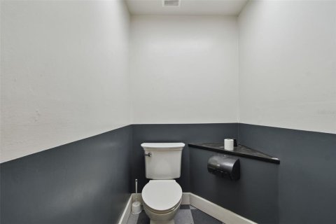 Propiedad comercial en venta en Saint Petersburg, Florida, 231.88 m2 № 1625776 - foto 27