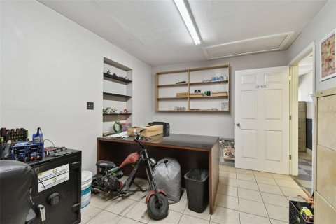 Propiedad comercial en venta en Saint Petersburg, Florida, 231.88 m2 № 1625776 - foto 18