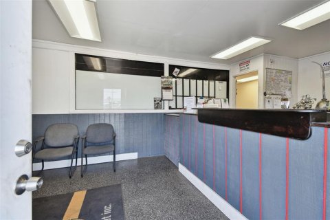 Propiedad comercial en venta en Saint Petersburg, Florida, 231.88 m2 № 1625776 - foto 7