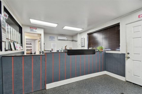 Propiedad comercial en venta en Saint Petersburg, Florida, 231.88 m2 № 1625776 - foto 10