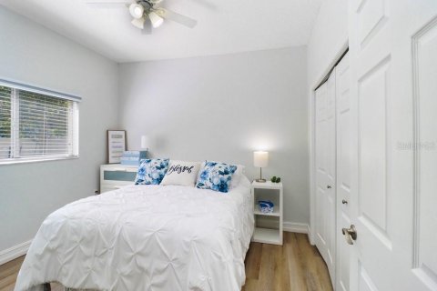 House in Tampa, Florida 3 bedrooms, 186.45 sq.m. № 1887025 - photo 24