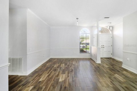 House in Tampa, Florida 3 bedrooms, 186.45 sq.m. № 1887025 - photo 5
