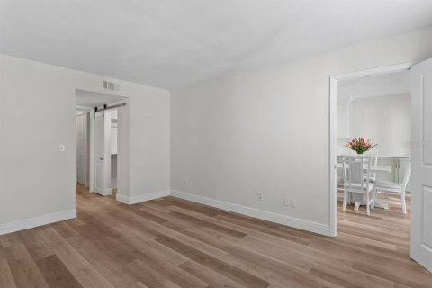 Copropriété à vendre à Saint Petersburg, Floride: 2 chambres, 95.22 m2 № 2098174 - photo 15