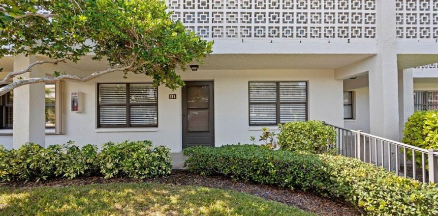 Condo à Saint Petersburg, Floride, 2 chambres  № 2098174