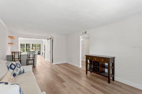 Copropriété à vendre à Saint Petersburg, Floride: 2 chambres, 95.22 m2 № 2098174 - photo 4