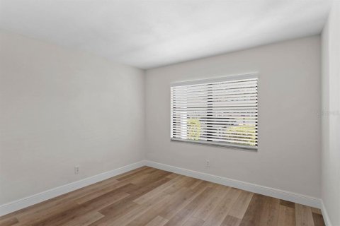 Copropriété à vendre à Saint Petersburg, Floride: 2 chambres, 95.22 m2 № 2098174 - photo 18