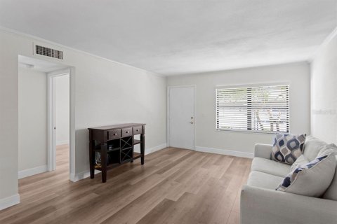 Copropriété à vendre à Saint Petersburg, Floride: 2 chambres, 95.22 m2 № 2098174 - photo 3
