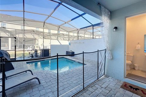 Touwnhouse à vendre à Kissimmee, Floride: 5 chambres, 213.12 m2 № 2105584 - photo 18
