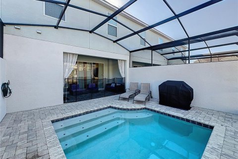 Touwnhouse à vendre à Kissimmee, Floride: 5 chambres, 213.12 m2 № 2105584 - photo 2