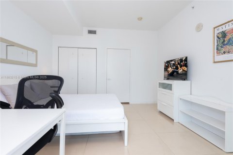 Купить кондоминиум в Майами, Флорида 2 спальни, 102.1м2, № 1979870 - фото 24