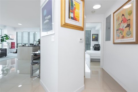 Купить кондоминиум в Майами, Флорида 2 спальни, 102.1м2, № 1979870 - фото 8