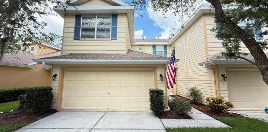 Adosado en Tampa, Florida 3 dormitorios, 135.17 m2 № 1841735