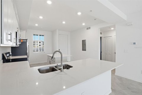 Condo in Venice, Florida, 2 bedrooms in WELLEN PARK № 2156798 - photo 5