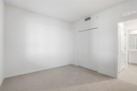 Condo in Venice, Florida, 2 bedrooms in WELLEN PARK № 2156798 - photo 15