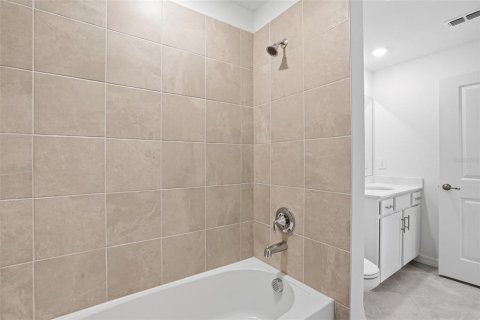 Condo in Venice, Florida, 2 bedrooms in WELLEN PARK № 2156798 - photo 17