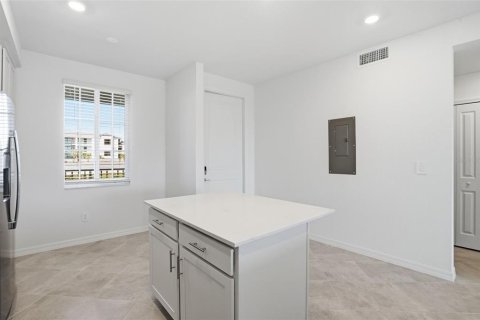 Condo in Venice, Florida, 2 bedrooms in WELLEN PARK № 2156798 - photo 8