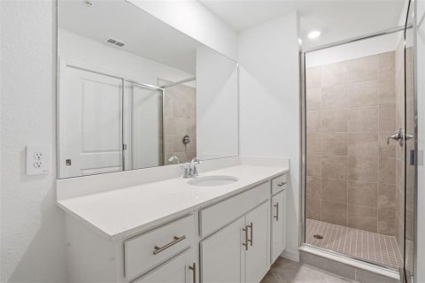 Condo in Venice, Florida, 2 bedrooms in WELLEN PARK № 2156798 - photo 19