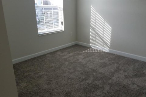 Townhouse in Winter Garden, Florida 3 bedrooms, 159.51 sq.m. № 1800343 - photo 18