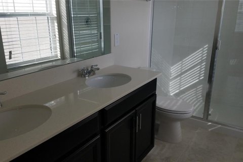 Townhouse in Winter Garden, Florida 3 bedrooms, 159.51 sq.m. № 1800343 - photo 16