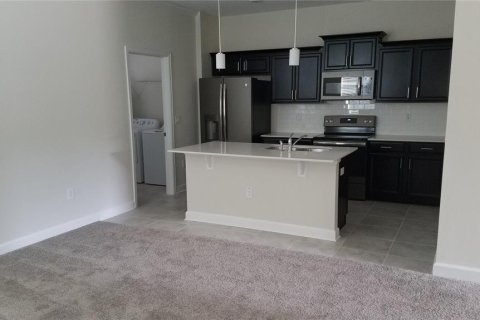 Townhouse in Winter Garden, Florida 3 bedrooms, 159.51 sq.m. № 1800343 - photo 8