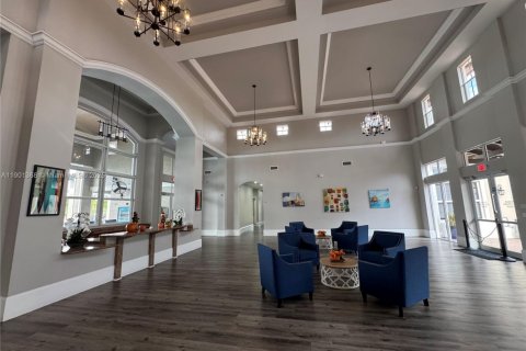 House in Cutler Bay, Florida 3 bedrooms, 140.75 sq.m. № 2013575 - photo 6