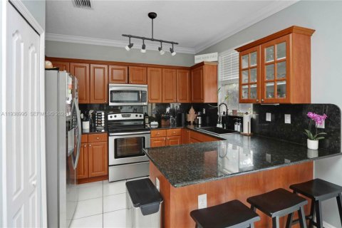 Touwnhouse à vendre à Miami, Floride: 3 chambres, 147.99 m2 № 1996949 - photo 17