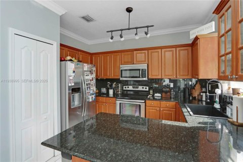 Touwnhouse à vendre à Miami, Floride: 3 chambres, 147.99 m2 № 1996949 - photo 20