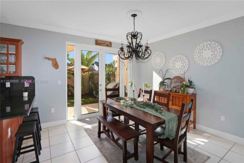 Touwnhouse à vendre à Miami, Floride: 3 chambres, 147.99 m2 № 1996949 - photo 14