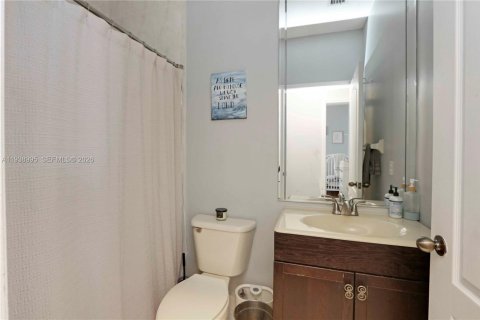 Touwnhouse à vendre à Miami, Floride: 3 chambres, 147.99 m2 № 1996949 - photo 25