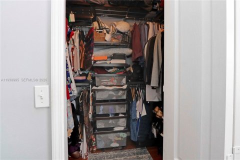 Touwnhouse à vendre à Miami, Floride: 3 chambres, 147.99 m2 № 1996949 - photo 29